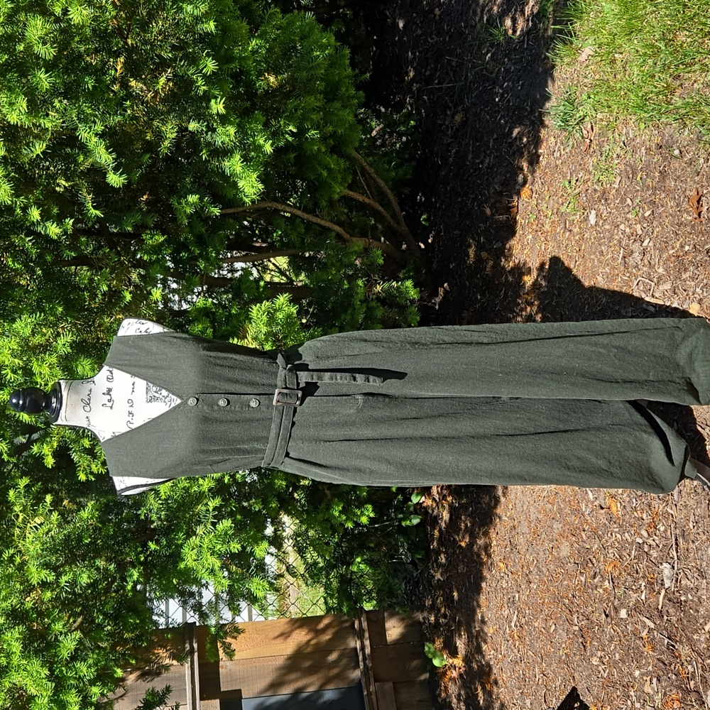 WHO WHAT WEAR ▪︎ Women's Linen Jumpsuit in Army Green, Size Large, EUC